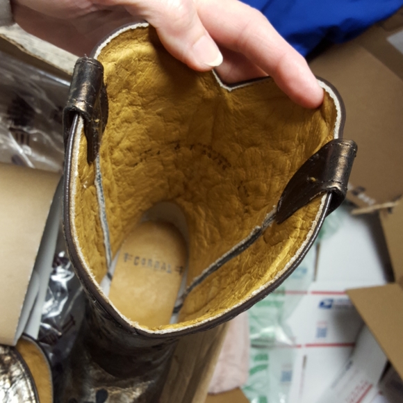 NIB Corral TEEN vintage bronze black boots size 6 - Picture 8 of 14